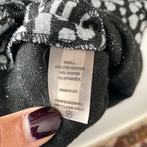 Patterned Calvin Klein Dress 👗 - Picture 5 of 5